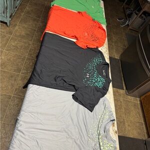 4- 2X Under Armour Graphic T-Shirts Set